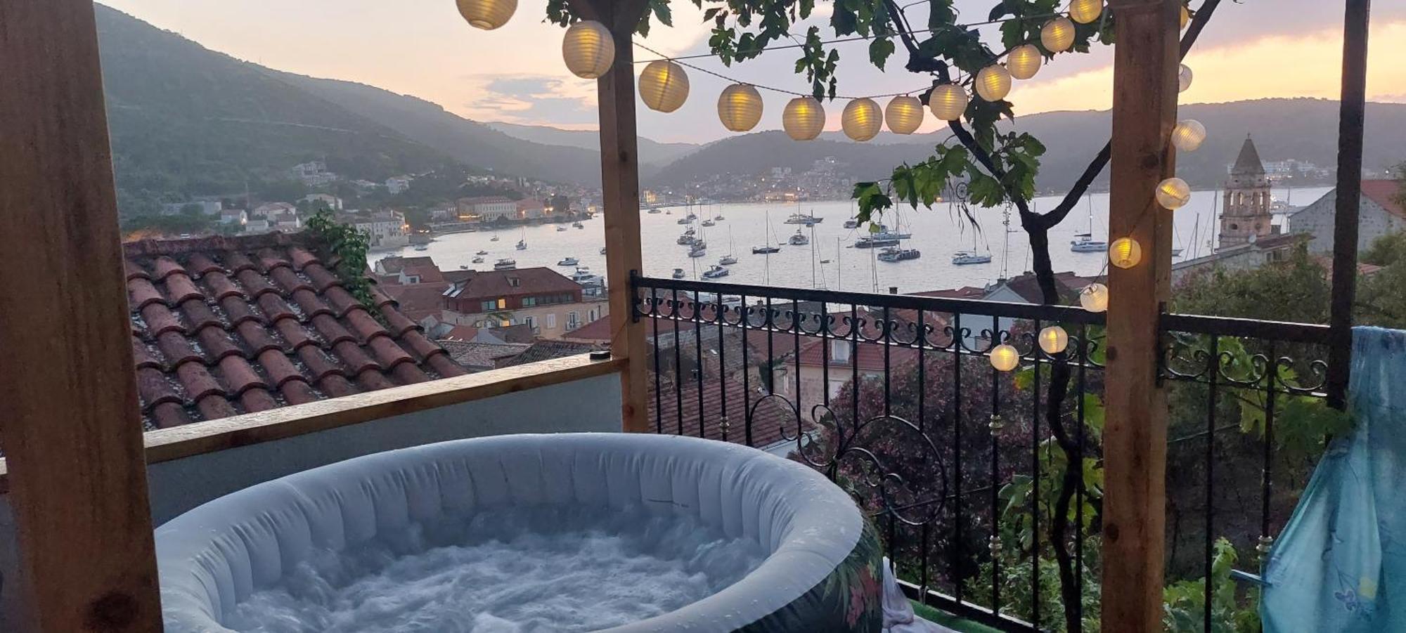 Panoramic View With Jacuzzi Apartment Vis Bagian luar foto