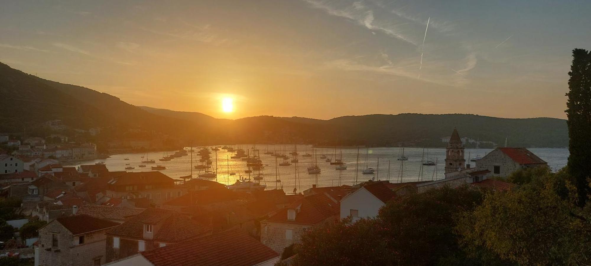 Panoramic View With Jacuzzi Apartment Vis Bagian luar foto