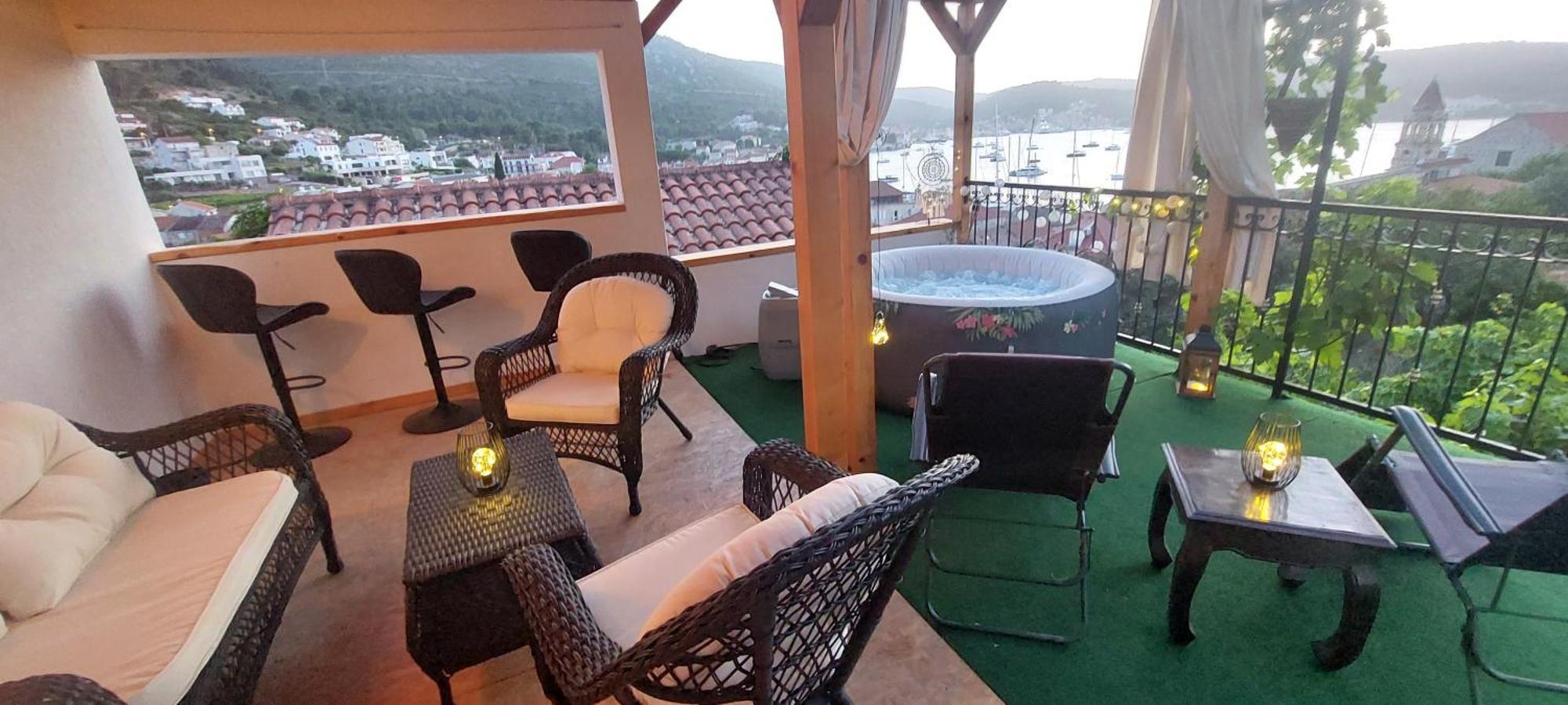 Panoramic View With Jacuzzi Apartment Vis Bagian luar foto